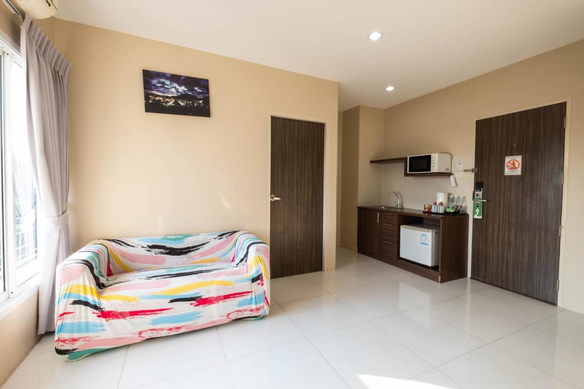 Khao Rang Place Phuket Екстериор снимка