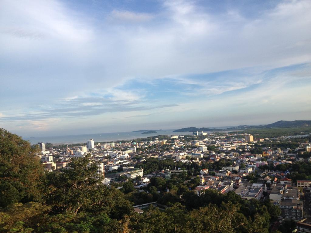 Khao Rang Place Phuket Екстериор снимка