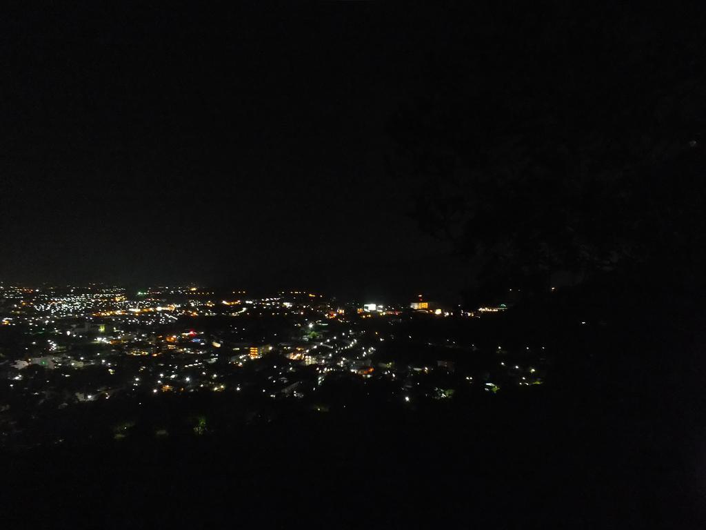 Khao Rang Place Phuket Екстериор снимка