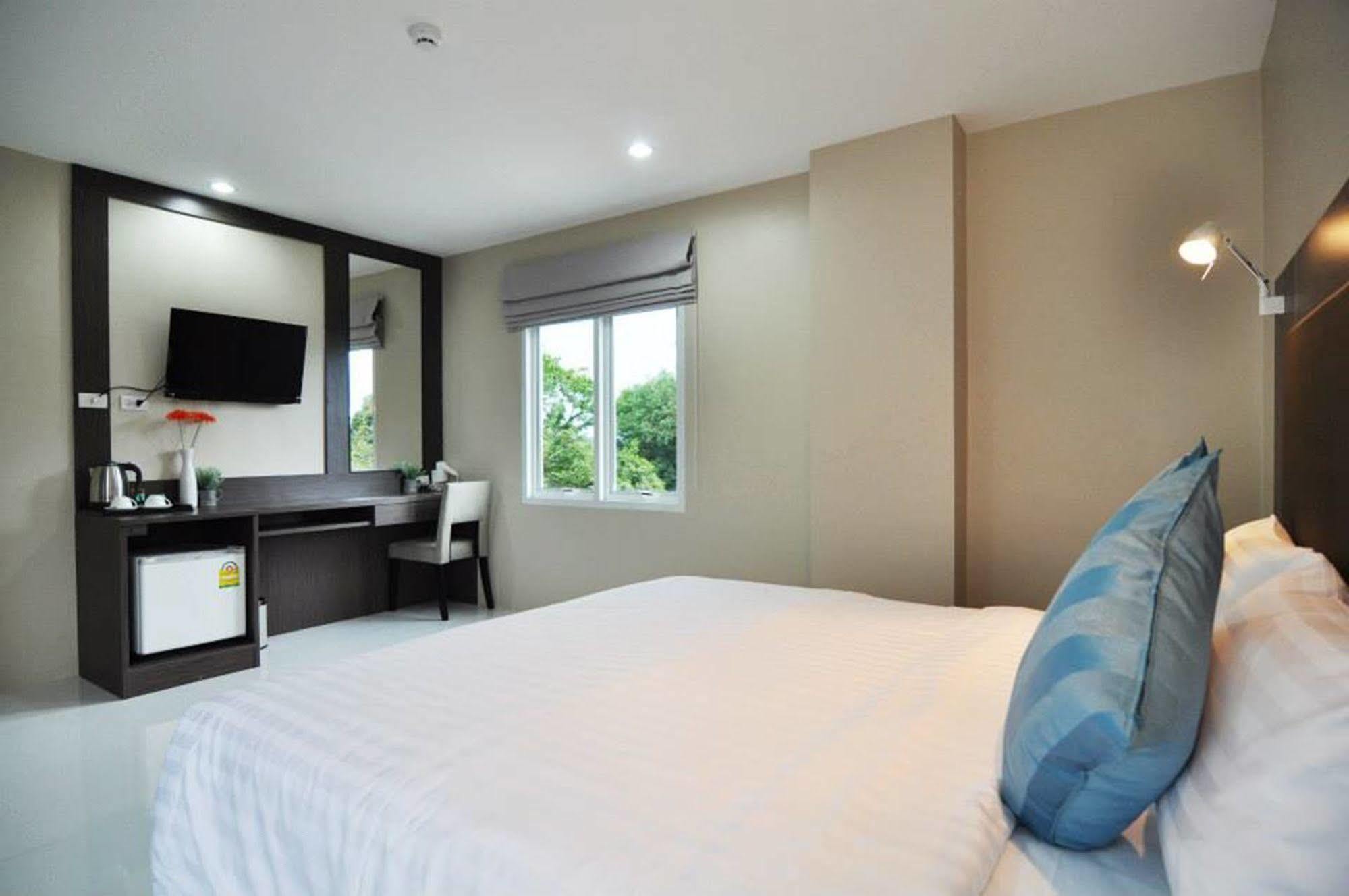 Khao Rang Place Phuket Екстериор снимка