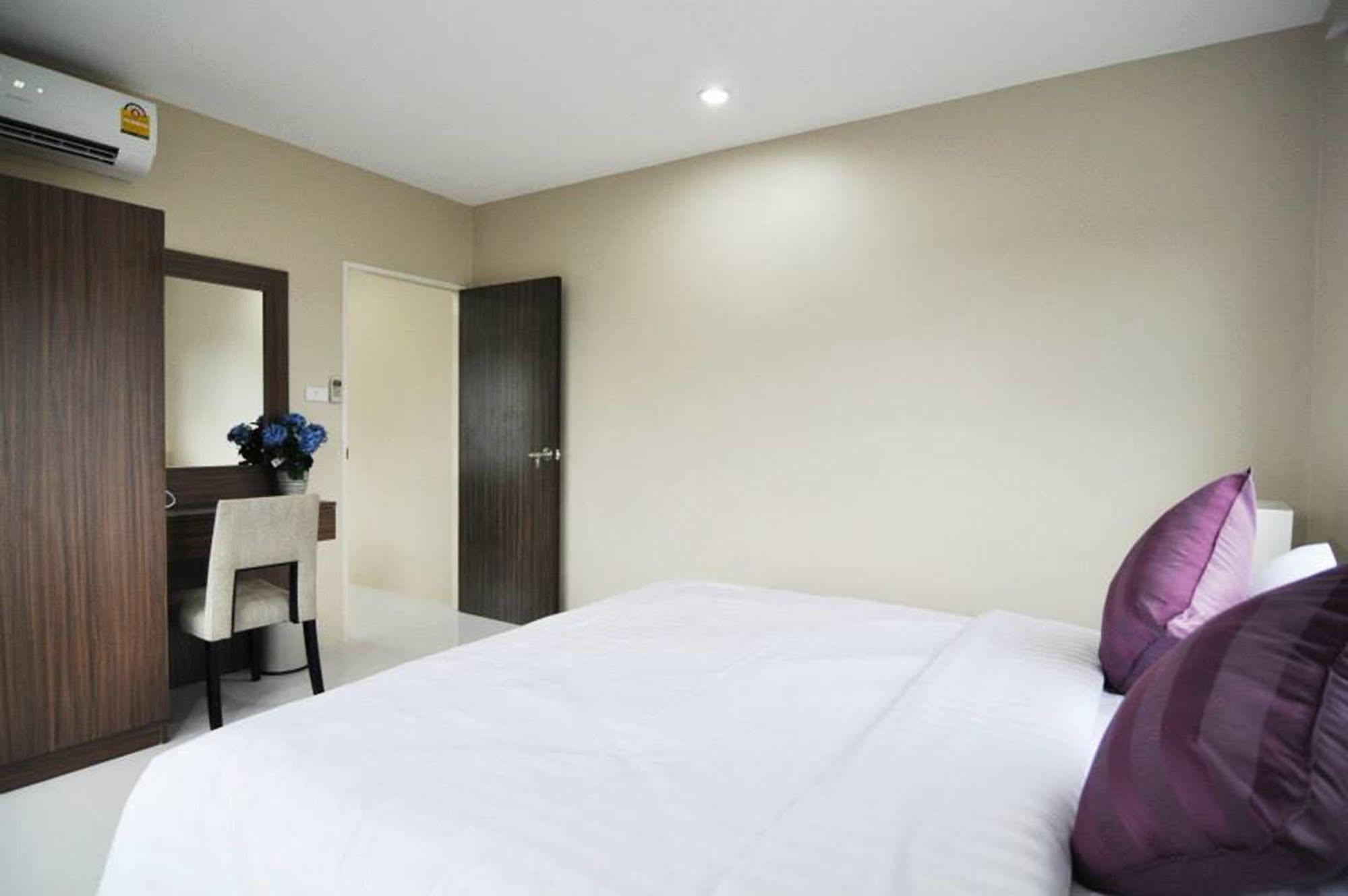 Khao Rang Place Phuket Екстериор снимка