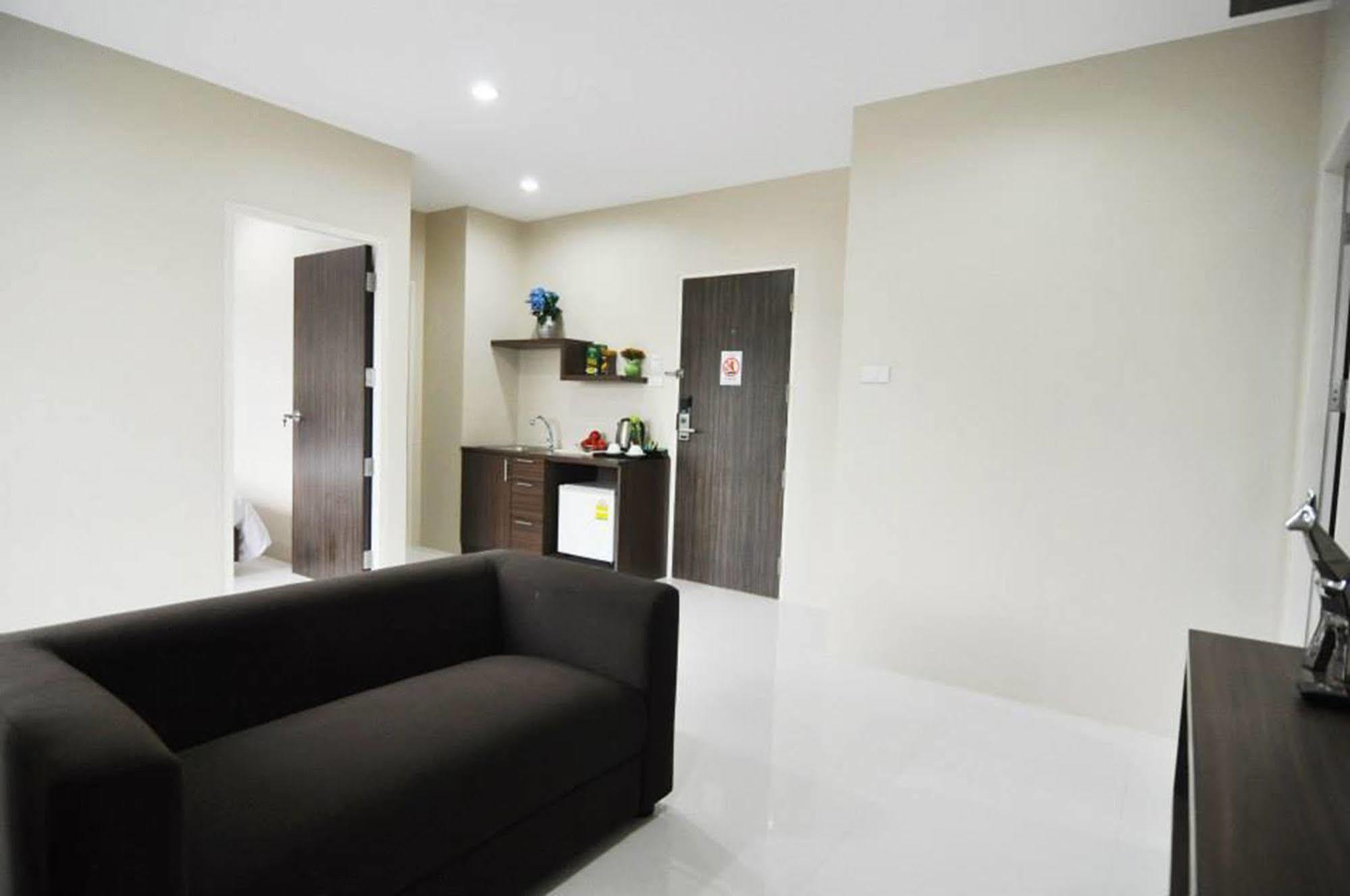 Khao Rang Place Phuket Екстериор снимка